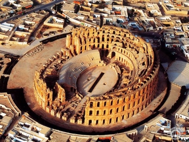 Вид на Эль-Джем 1 Вид на Эль-Джем