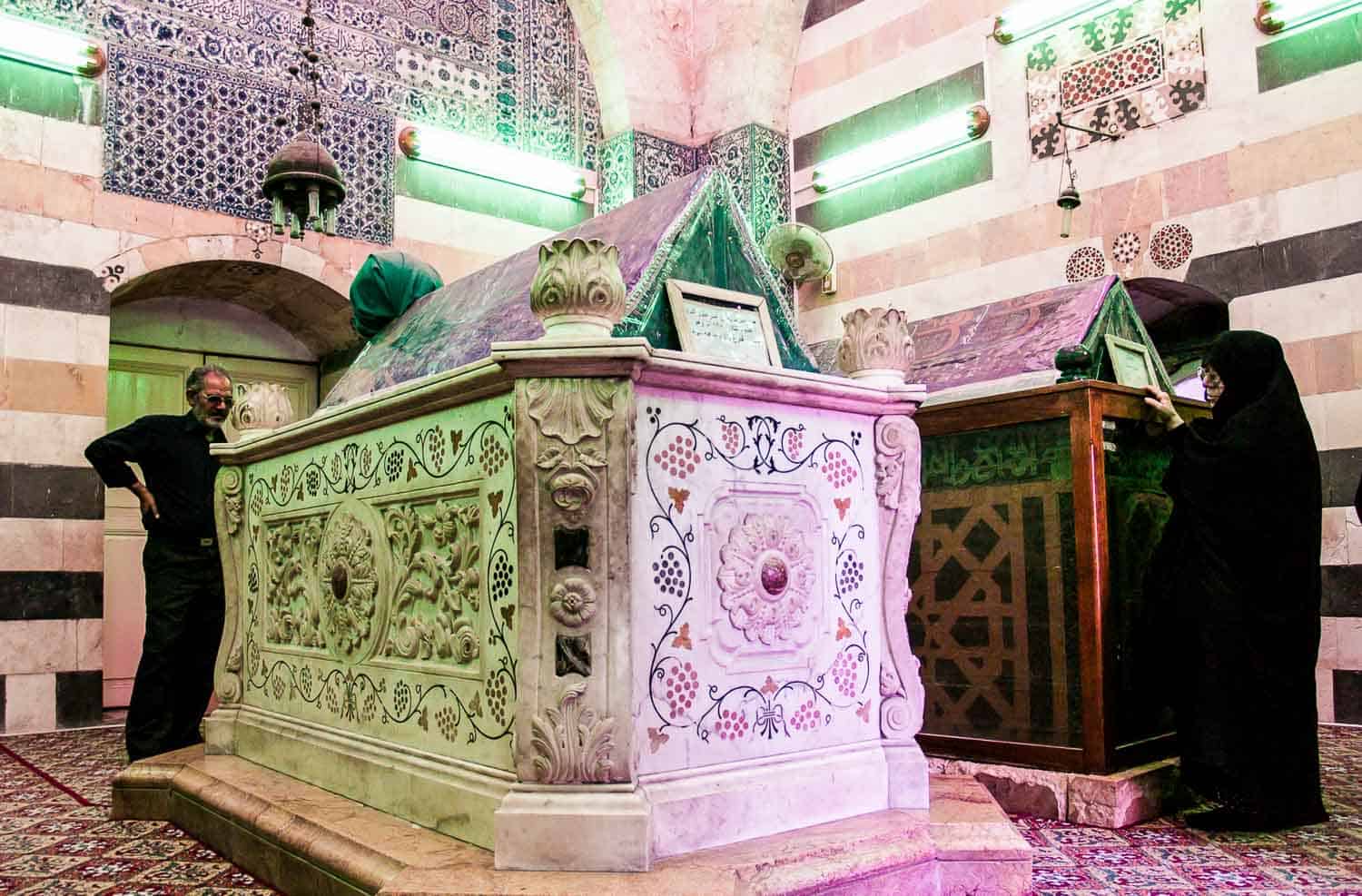 Внутри мавзолея Саладина Дамаск 1 Внутри мавзолея Саладина Дамаск