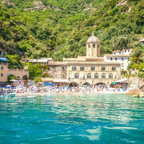 Сан-Фруттуозо. Достопримечательности Италии. 1 Сан-Фруттуозо. Достопримечательности Италии.