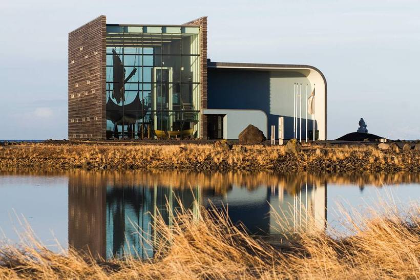 Викингахаймар является домом для корабля викингов Ослендингур. 1 Викингахаймар является домом для корабля викингов Ослендингур.