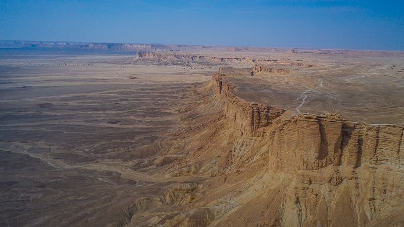 Джебель Фихрайн, более известный как край света Эр-Рияд 1 Джебель Фихрайн, более известный как край света Эр-Рияд