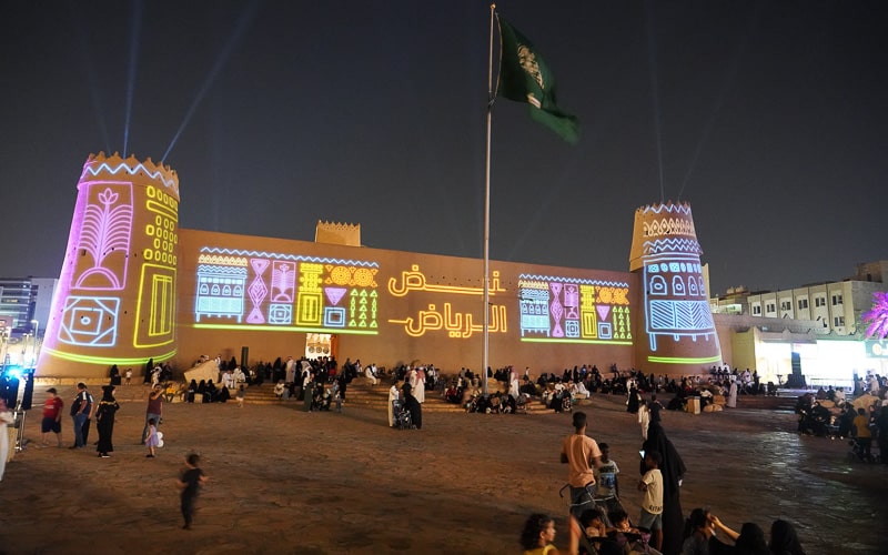 Масмак Форт загорелся вечером. 11 Масмак Форт загорелся вечером.