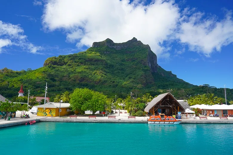 Прибытие в гавань Вайтапе на шаттле из аэропорта. 1 Прибытие в гавань Вайтапе на шаттле из аэропорта.