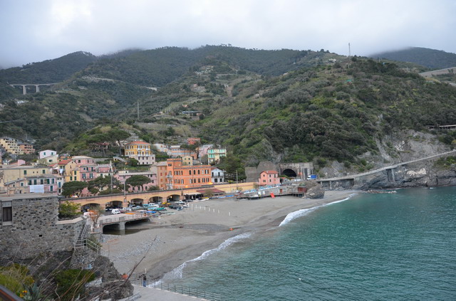 Монтероссо-аль-Маре. Итальянская Ривьера 1  Монтероссо-аль-Маре. Итальянская Ривьера