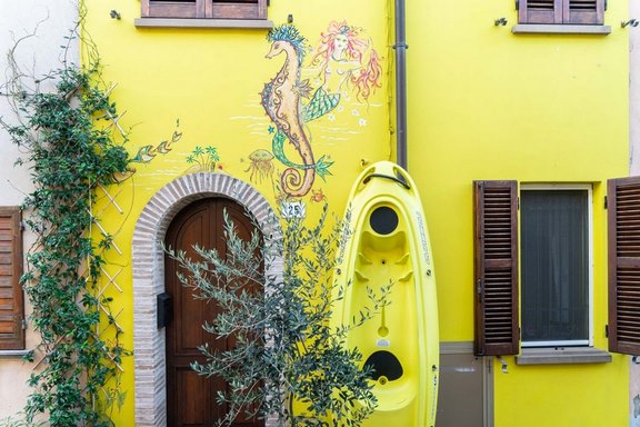 Борго Сан Джулиано, Римини, Италия 555 Борго Сан Джулиано, Римини, Италия 444