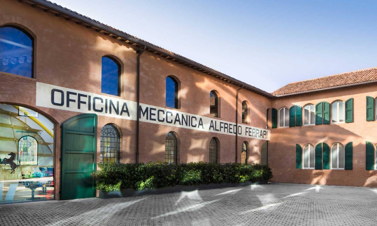 Энцо Феррари Италия Музеи автомобилей в Италии 1 Энцо Феррари Италия Музеи автомобилей в Италии