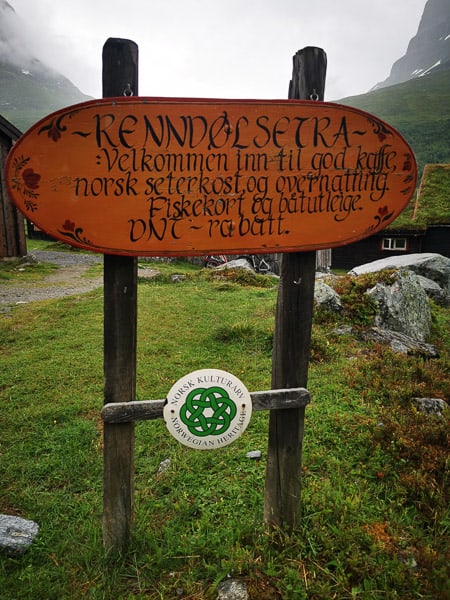 Renndølsetra. 1 Renndølsetra.