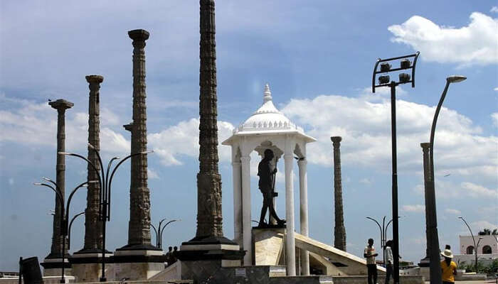 Статуя Махатмы Ганди 11 Статуя Махатмы Ганди