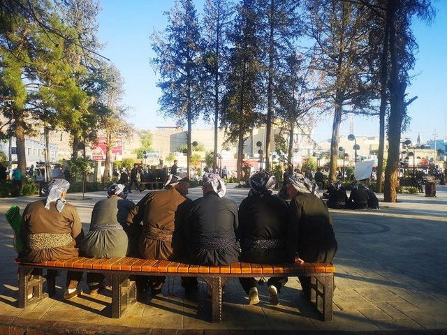 Мужчины в традиционной курдской одежде 1 Мужчины в традиционной курдской одежде