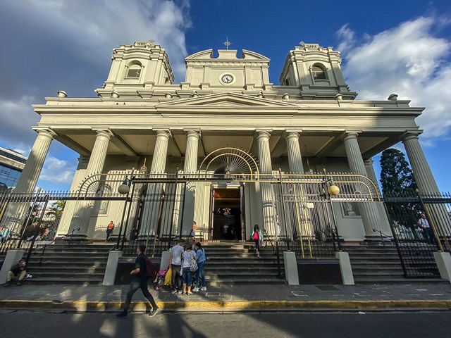 Кафедральный собор - это то, что вы должны сделать в Сан-Хосе, Коста-Рика 1 Кафедральный собор - это то, что вы должны сделать в Сан-Хосе, Коста-Рика
