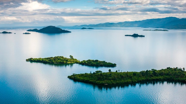 ОТДЫХАТЬ НА ОЗЕРЕ КИВУ 1 ОТДЫХАТЬ НА ОЗЕРЕ КИВУ Что смотреть в Руанде ?