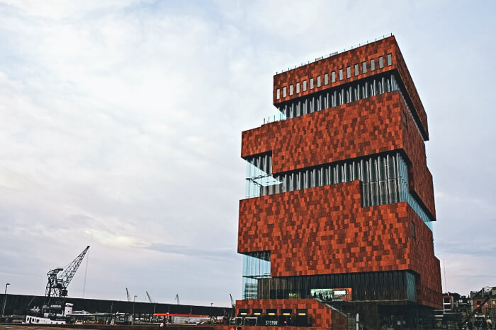 достопримечательности Антверпен 11 МУЗЕЯ MAS AAN DE STROOM