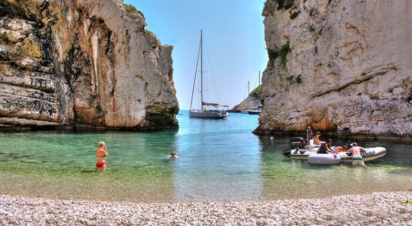 Пляж Стинива, Вис 111 Пляж Стинива, Вис