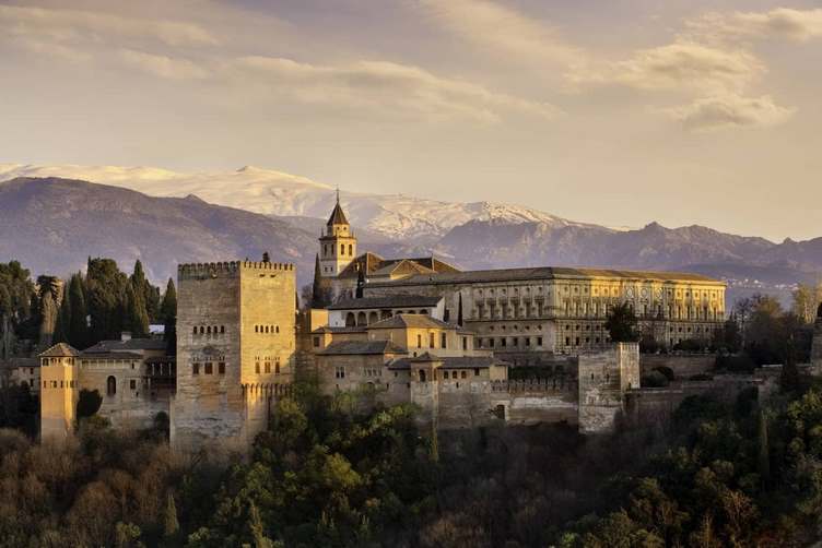 Дворец Альгамбра Замки Испании
