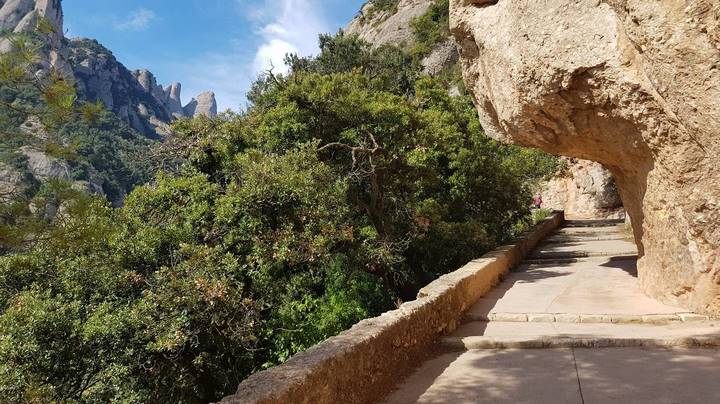 Монсеррат мощеные ступени 1 Монсеррат мощеные ступени