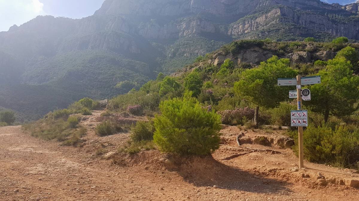 Монсерратская тропа Монастырь Монсеррат 1 Монсерратская тропа Монастырь Монсеррат