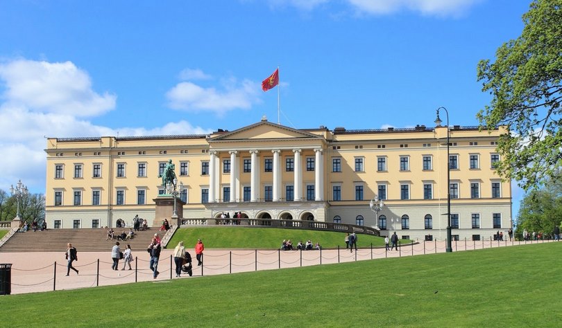 Исторический Королевский дворец , Норвегия летом 111 Исторический Королевский дворец , Норвегия летом