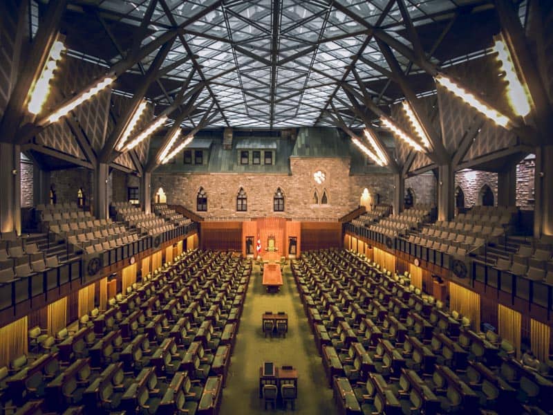 Посетите новую палату общин в Оттаве. 11 Посетите новую палату общин в Оттава