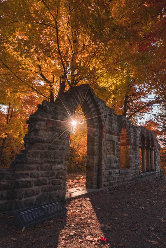 Посетите поместье Маккензи Кинг. 11 Посетите поместье Маккензи Кинг.