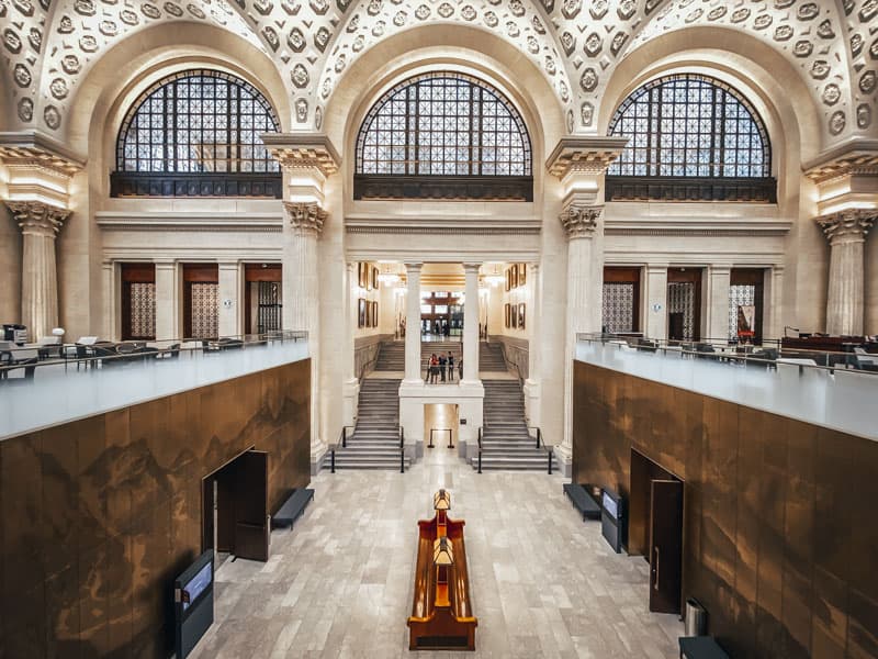 Посетите новое здание Сената в Оттаве. 11 Посетите новое здание Сената в Оттаве.