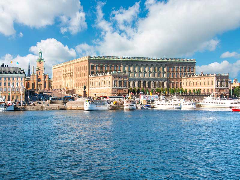 Королевский дворец и церковь Святого Николая (Сторкиркан), Стокгольм, Швеция 1 Королевский дворец и церковь Святого Николая (Сторкиркан), Стокгольм, Швеция