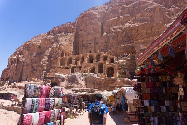 Царские гробницы в Петре. Узнайте, как увидеть Иорданию за одну неделю из этого 7-дневного иорданского маршрута с лучшими местами для посещения в Иордании. 1 Царские гробницы в Петре. Узнайте, как увидеть Иорданию за одну неделю из этого 7-дневного иорданского маршрута с лучшими местами для посещения в Иордании.