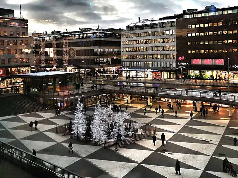 Рождественский захват Сергельсторга, Стокгольм, Швеция 1 Рождественский захват Сергельсторга, Стокгольм, Швеция