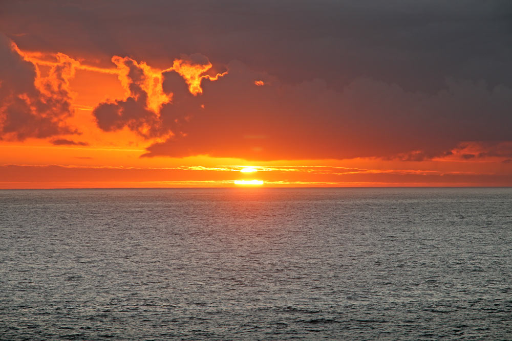 Не пропустите прекрасный закат в Lion's Head  Не пропустите прекрасный закат в Lion's Head во время поездки на выходные в Кейптаун, Южная Африка