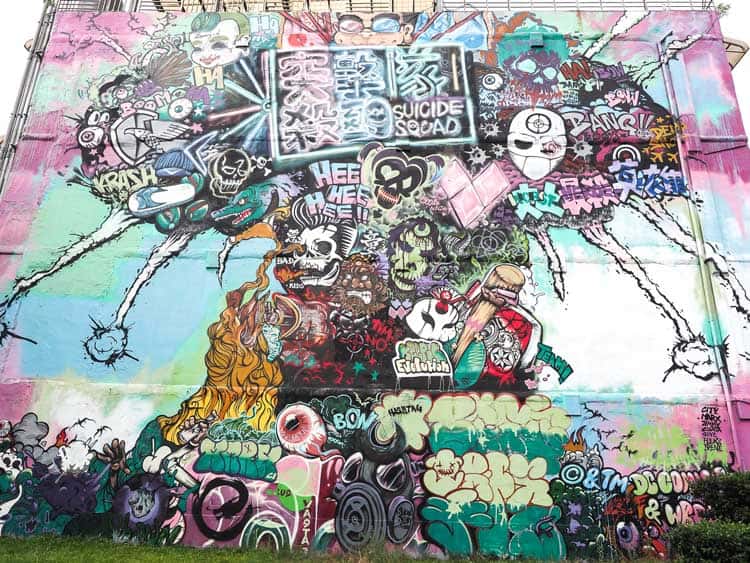 МОЛОДЕЖНЫЙ ТОРГОВЫЙ РАЙОН СИМЭНЬДИН 11 МОЛОДЕЖНЫЙ ТОРГОВЫЙ РАЙОН СИМЭНЬДИН