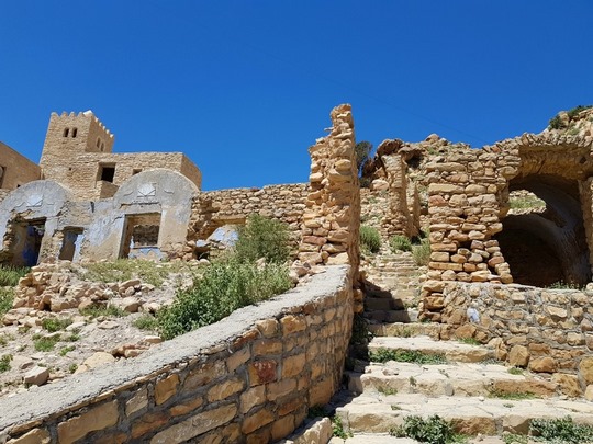 Заброшенная древняя деревня Зриба-эль-Алия недалеко от Загуана в Тунисе, 1 Заброшенная древняя деревня Зриба-эль-Алия недалеко от Загуана в Тунисе,