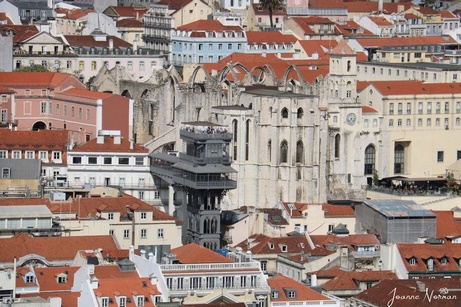 Вид с замка Сан-Хорхе Baixa Конвенто де Кармо и Элевадор Санта-Хуста. Все, что вам нужно знать о посещении замка Лиссабона 11 Вид с замка Сан-Хорхе Baixa Конвенто де Кармо и Элевадор Санта-Хуста. Все, что вам нужно знать о посещении замка Лиссабона